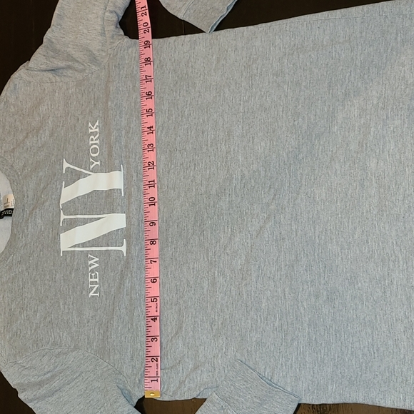 H&M NY Long Shirt - Picture 3 of 6